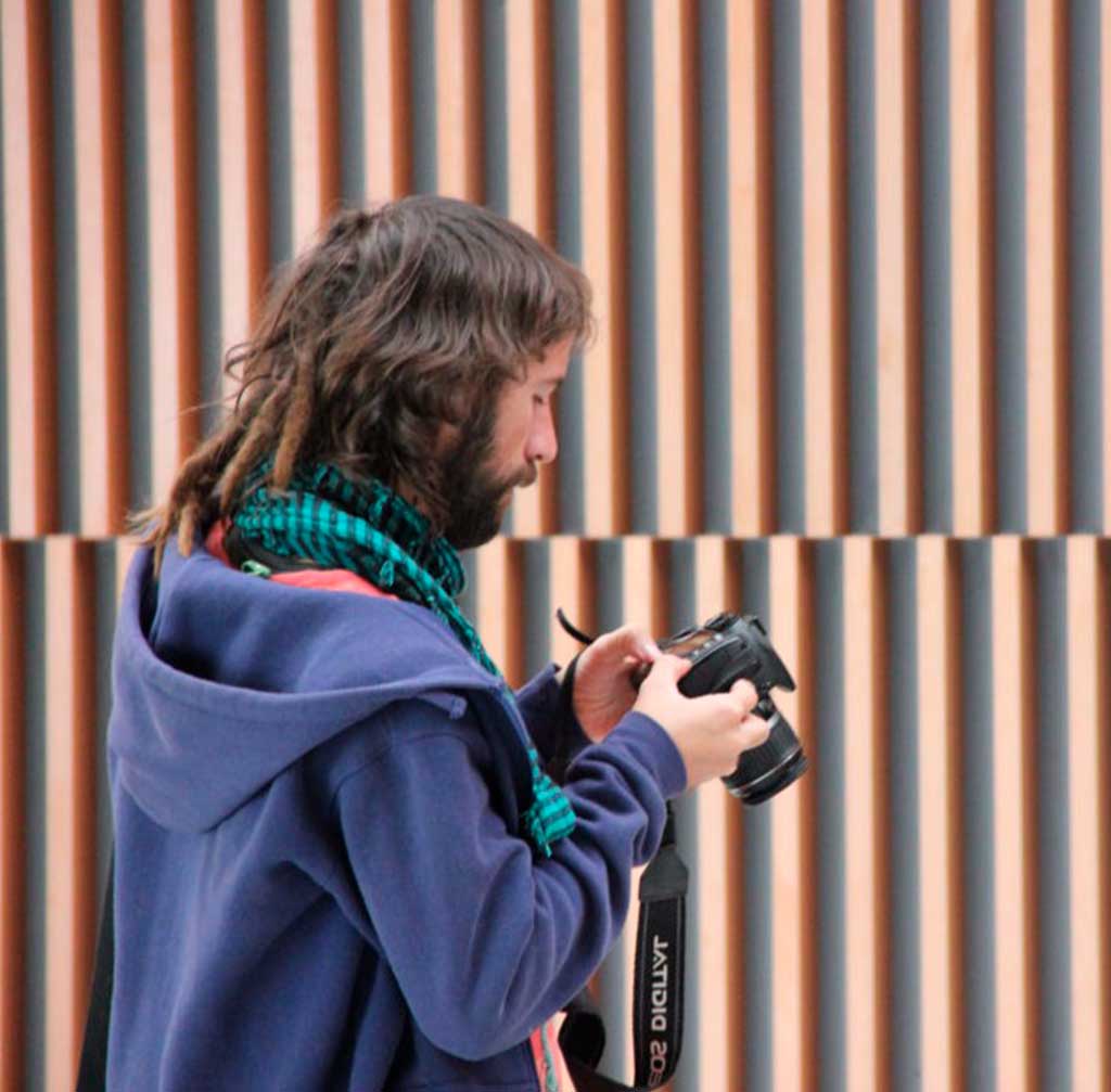 Leonera comunicación Graphic Designer Dani